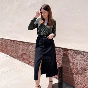 NWOT Old Navy split front black wash denim midi skirt sz. 12